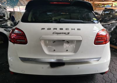 Porsche cayenne 958 hybrid rear cut complete