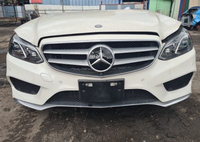 Benz w212 facelift E class halfcut CKD